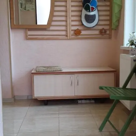 New!!! In The Center On Pirogova *