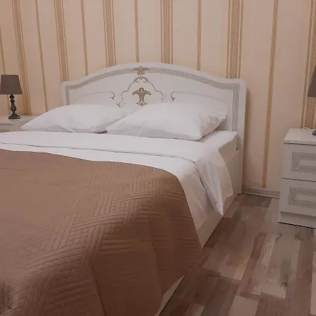 Appartamento New!!! In The Center On Pirogova *